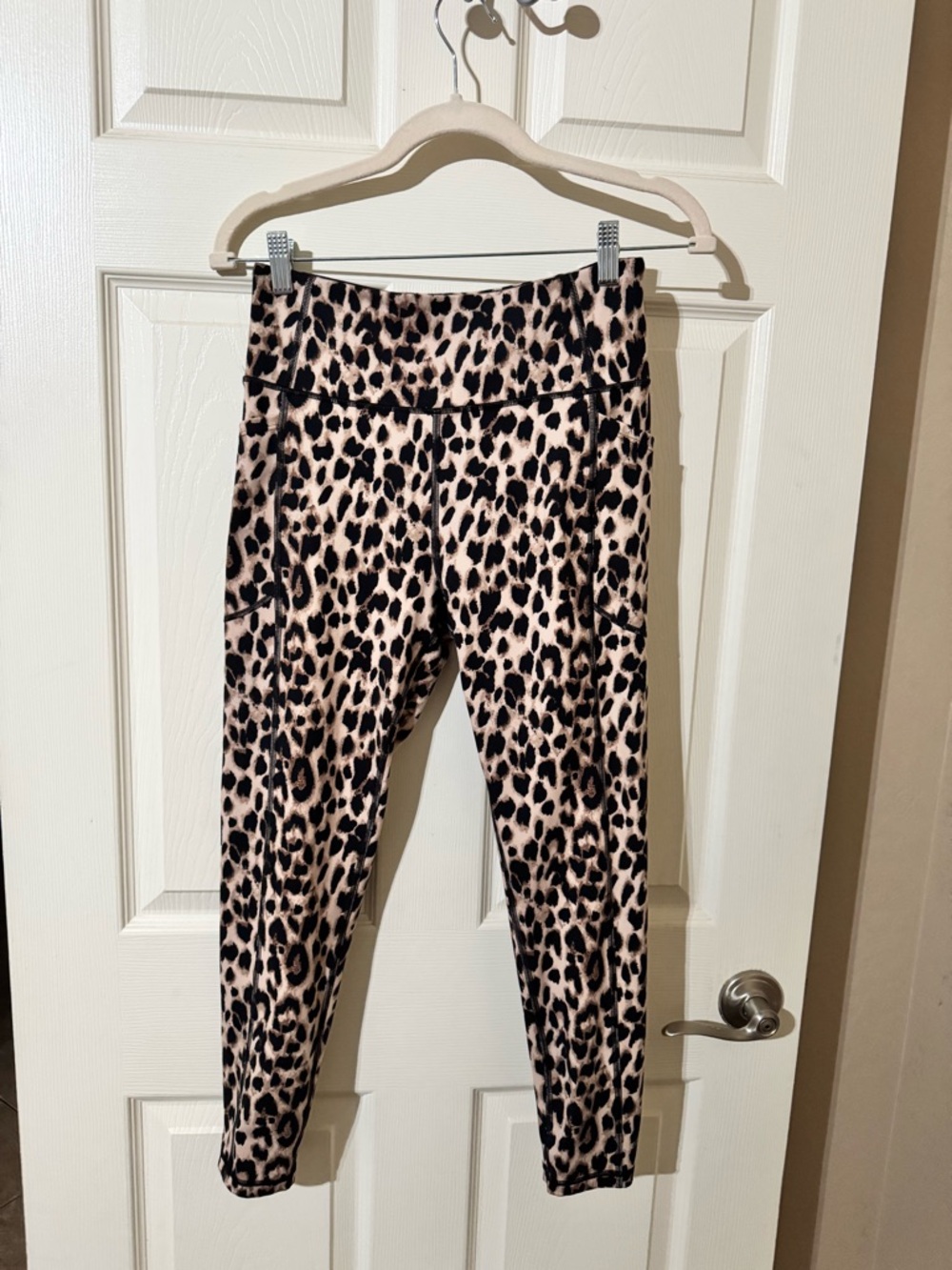 Victoria's Secret Leopard Print Leggings in Tan and Black